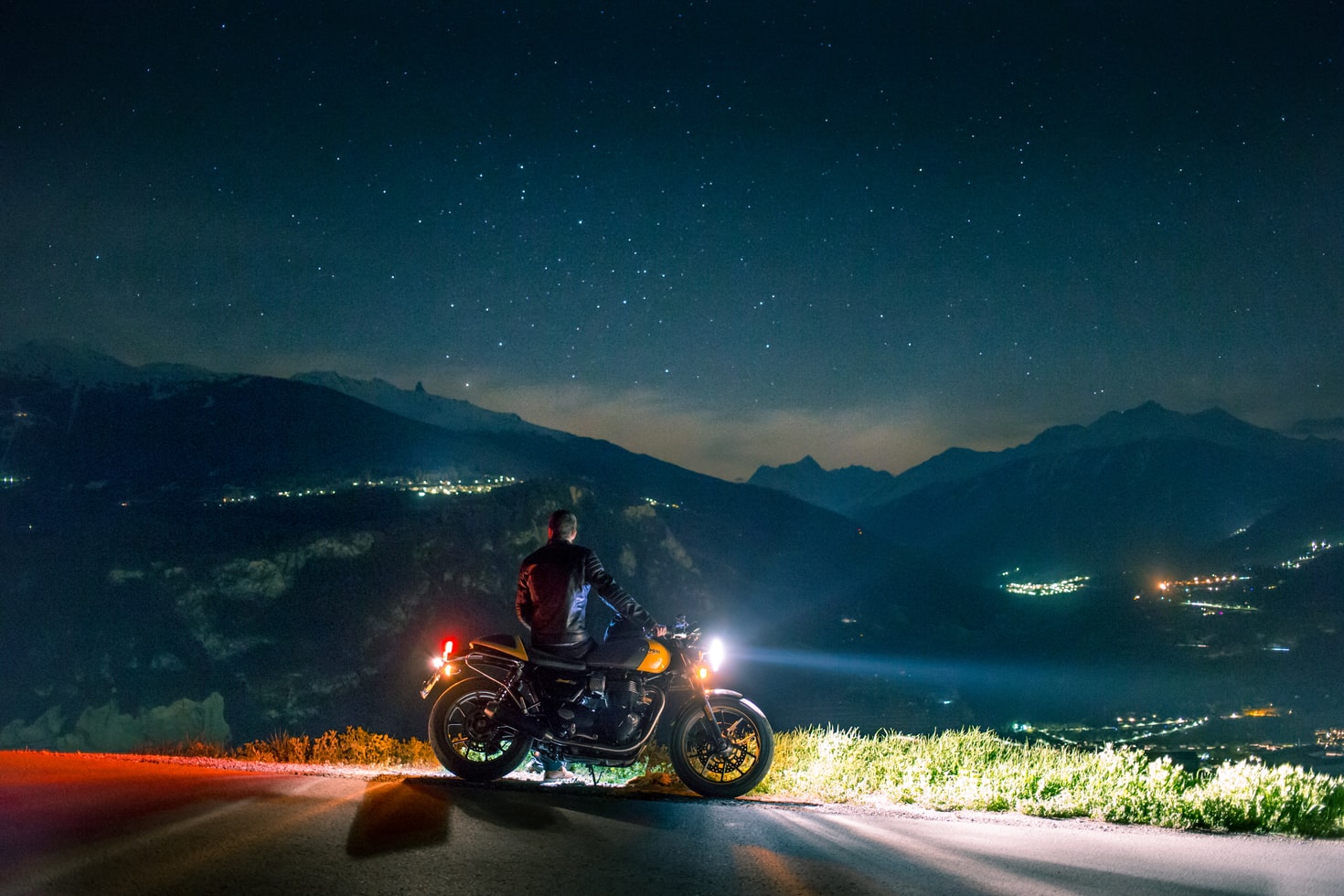 Riding a motorcycle in Spain: what regulations or laws should I remember by heart?